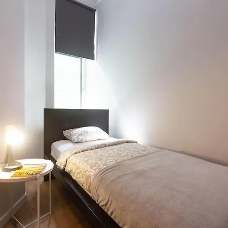 Apartment Elegant 3-bedroom Haven *