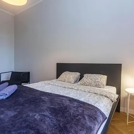 Daire Elegant 3-bedroom Haven Riga