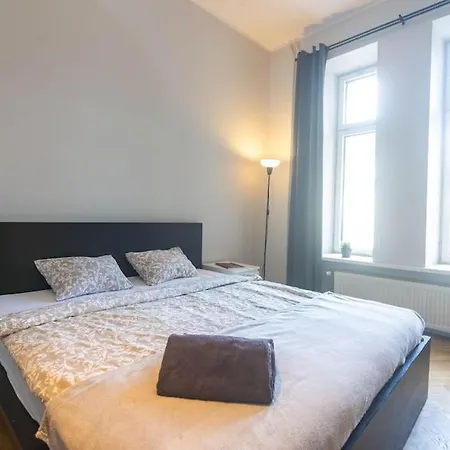 Apartment Elegant 3-bedroom Haven